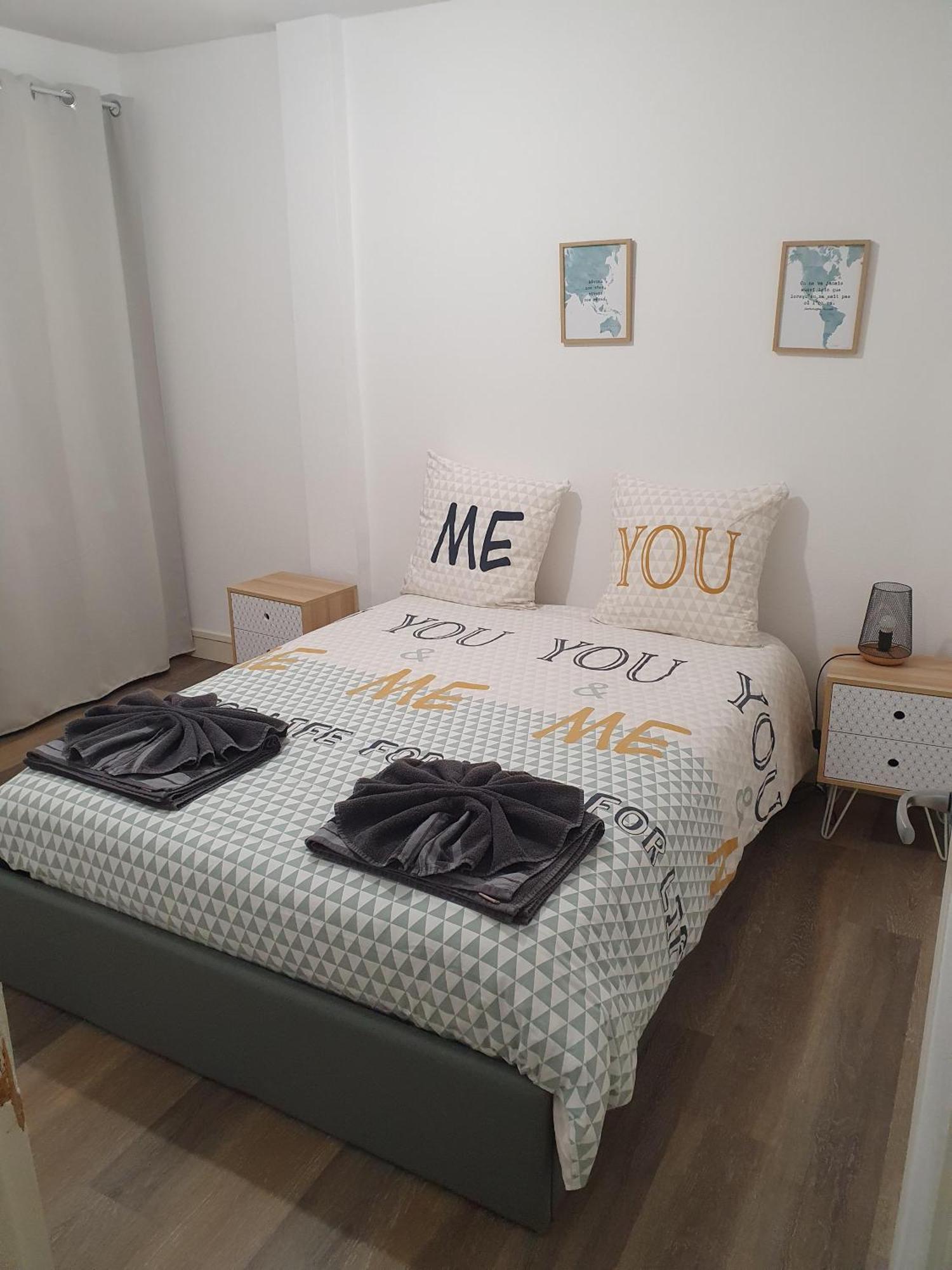Beau T2 En Centre Ville Avec Place De Parking Auto Velo Blois Ngoại thất bức ảnh